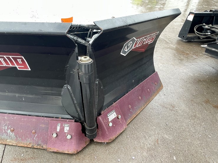 #4908-•-virnig-skid-steer-mount-70"-v-plow-image-19