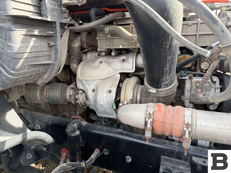 2017-freightliner-cascadia-125-image-51