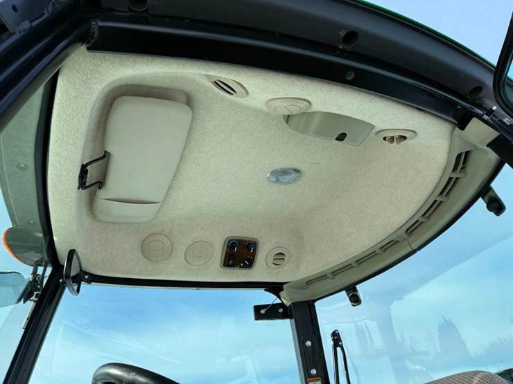 john-deere-4052r-image-47