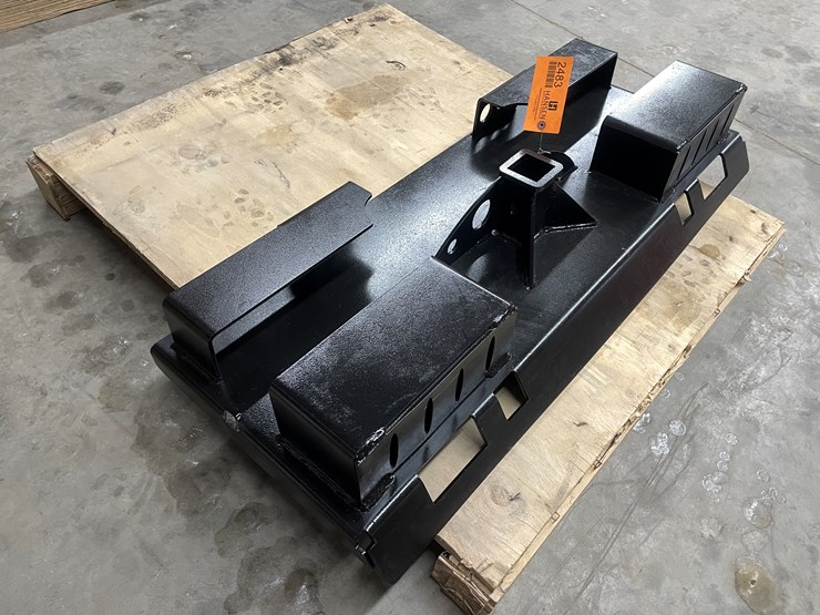 #2483-•-skid-steer-receiver-hitch-plate-with-chain-buckets-image-3