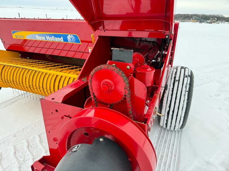 2015-new-holland-bc5070-image-32