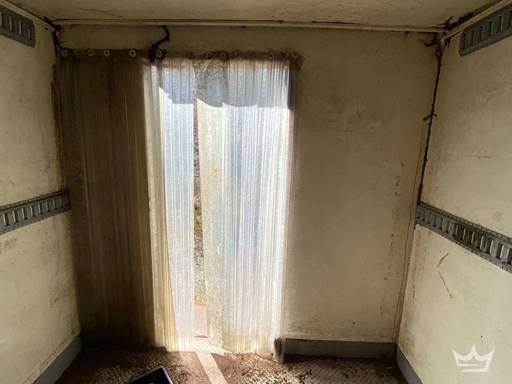 2005-freightliner-m2-106-image-20