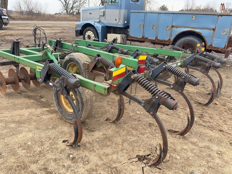 john-deere-714-image-7