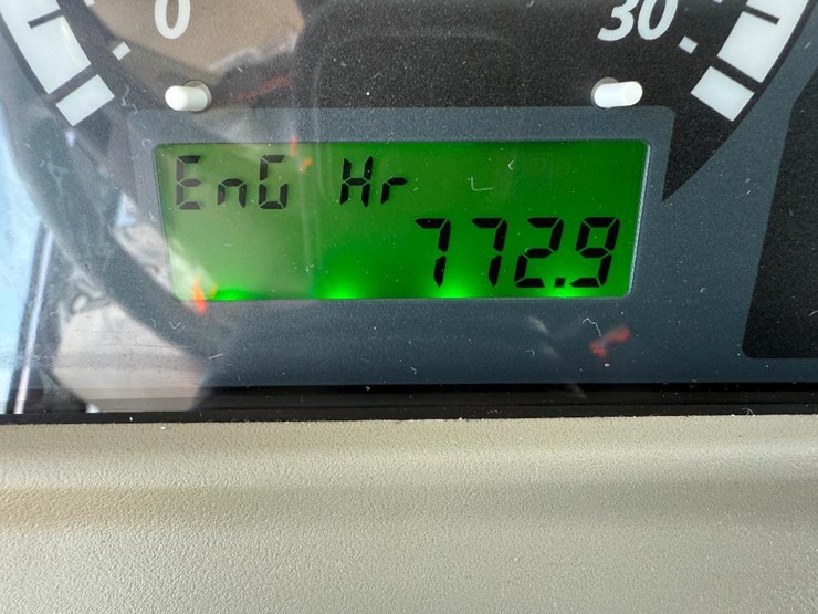 john-deere-4052r-image-60