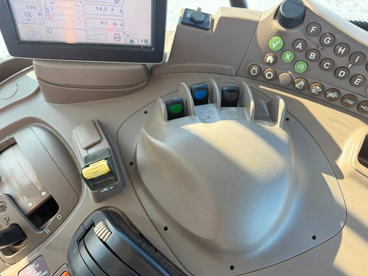 john-deere-6125r-image-65