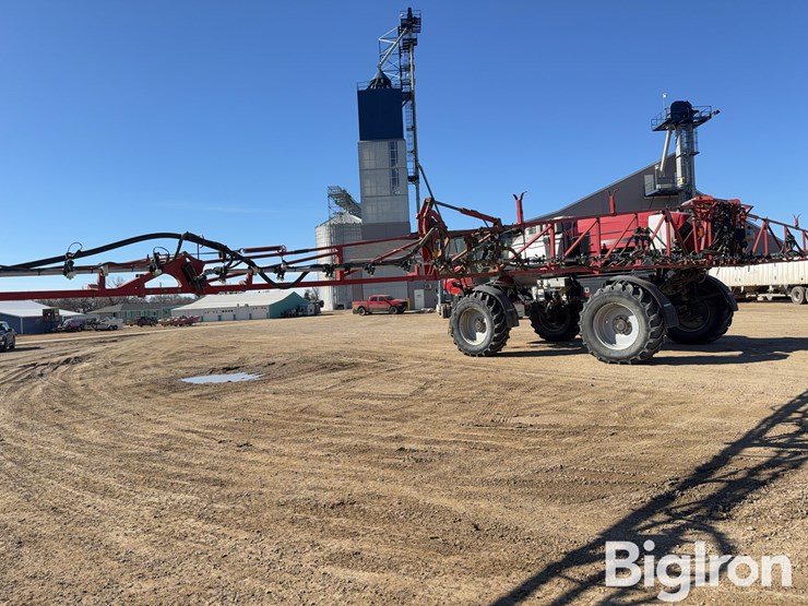 2012-case-ih-patriot-4430-image-17