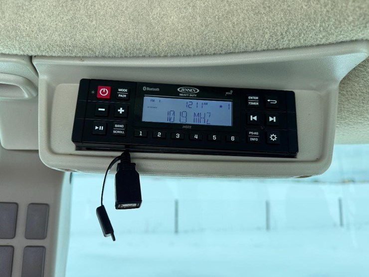 john-deere-6105e-image-66