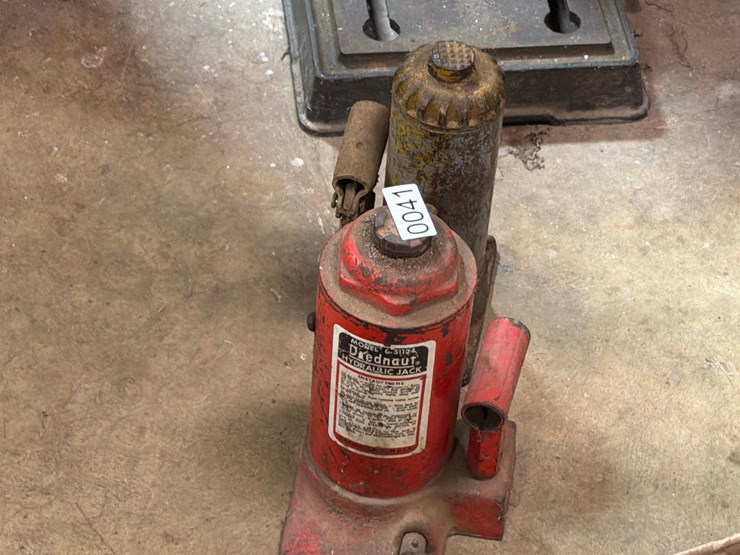 #41-•-two-bottle-jacks-image-2