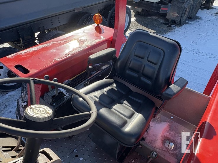 massey-ferguson-1085-image-22