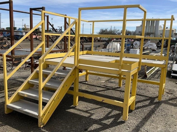 8'x7'x3'-steel-catwalk-platform-image-1