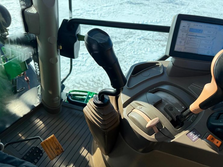 john-deere-6125r-image-63