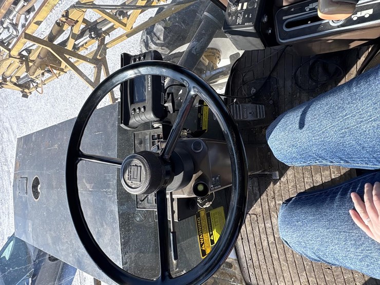 ag-chem-rogator-854-image-16