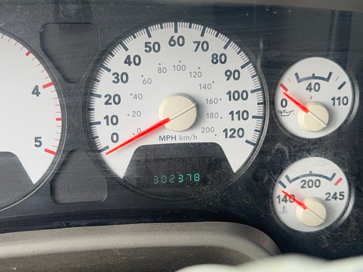 2009-dodge-3500-image-9