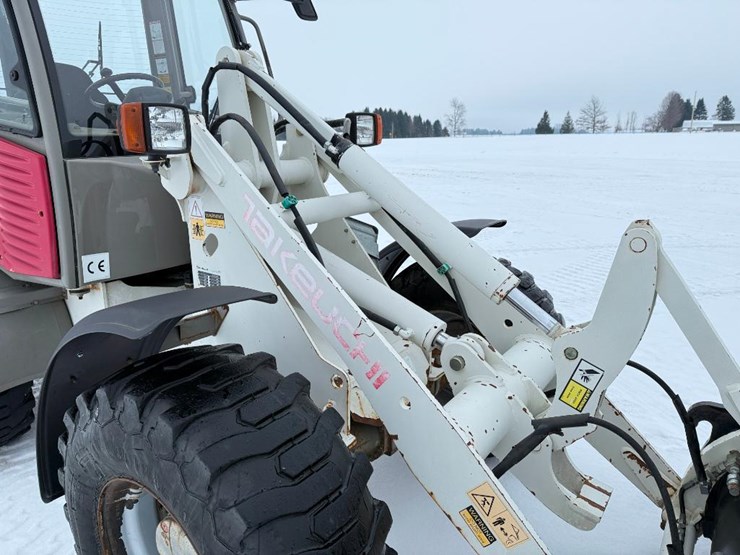 2013-takeuchi-tw50-image-33