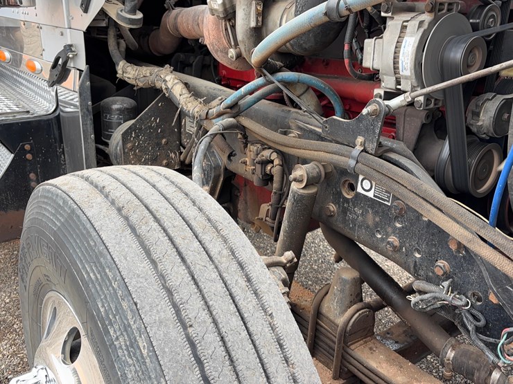 2004-kenworth-w900l-image-25