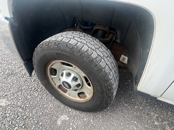 2016-chevrolet-2500-image-10