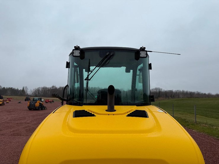 2022-new-holland-w80c-image-23