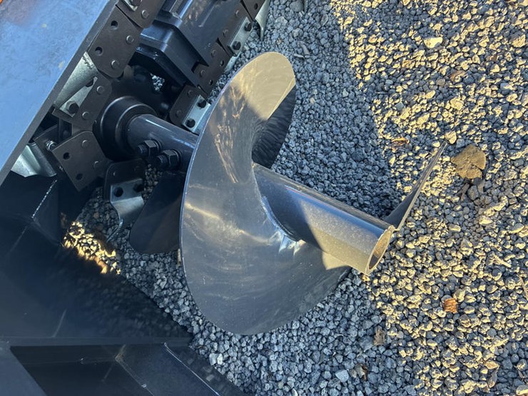 #115441-•-skidsteer-90"-skidsteer-image-8