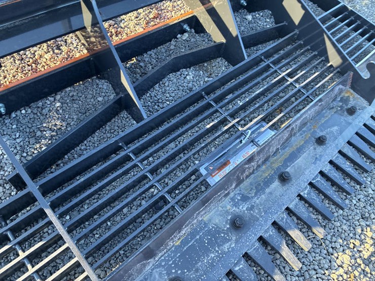 #115425-•-78"-skidsteer-land-leveler-image-3