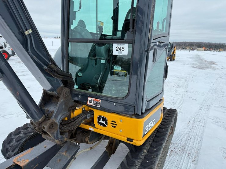 2018-deere-35g-image-26