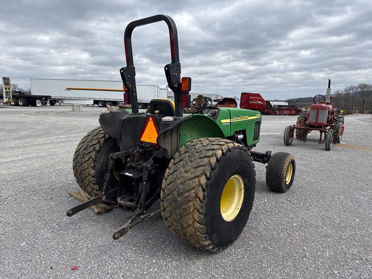 john-deere-5205-image-3