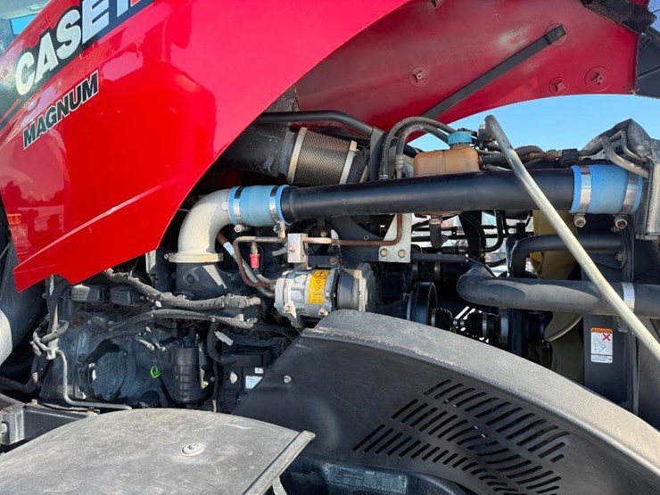 case-ih-magnum-250-image-38