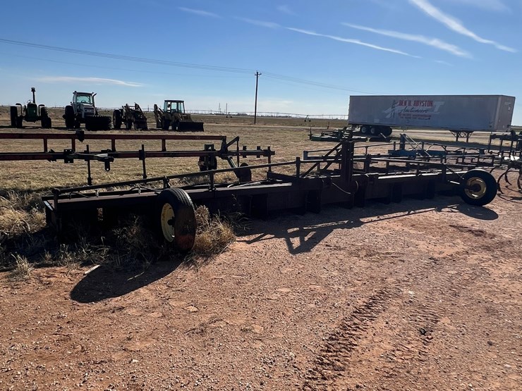 fertilizer-spreader-image-1