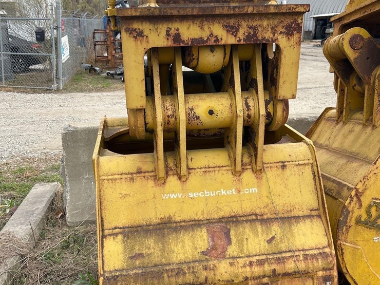 sec-excavator-clam-bucket-attachment-image-2