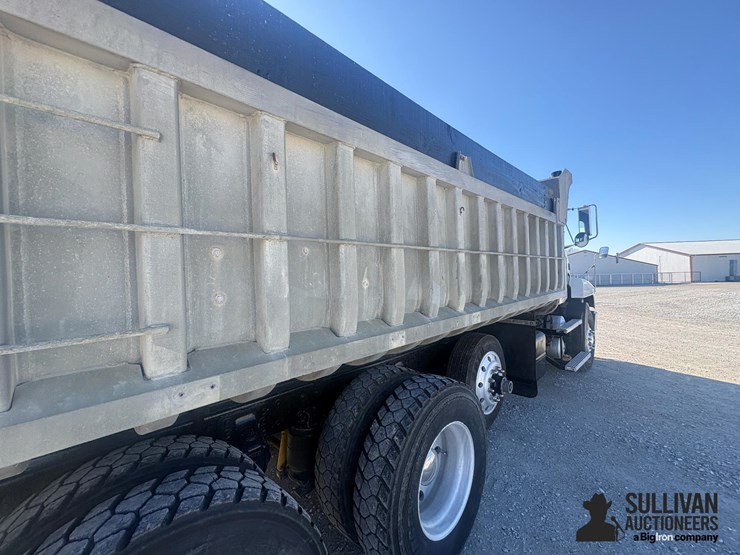 1990-mack-ch613-image-20