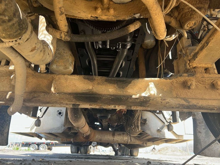 2000-peterbilt-379-image-7