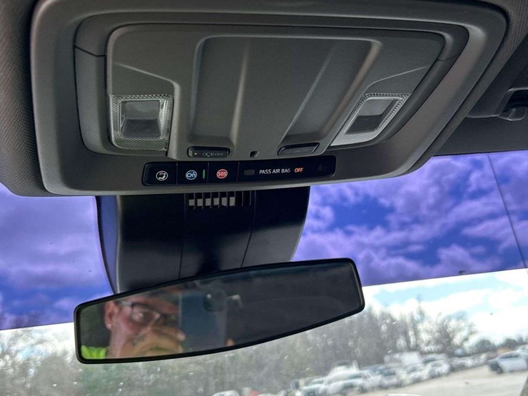 2023-chevrolet-silverado-1500-image-18