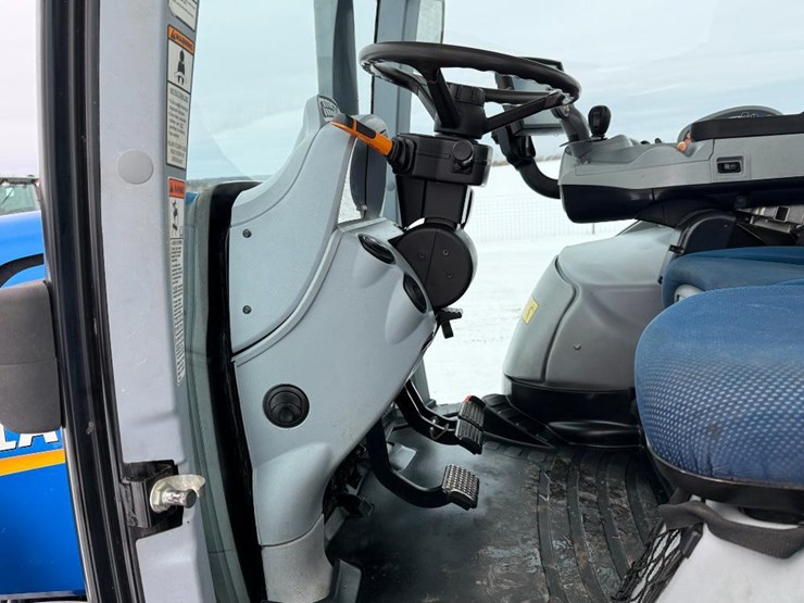 new-holland-t7.210-image-53