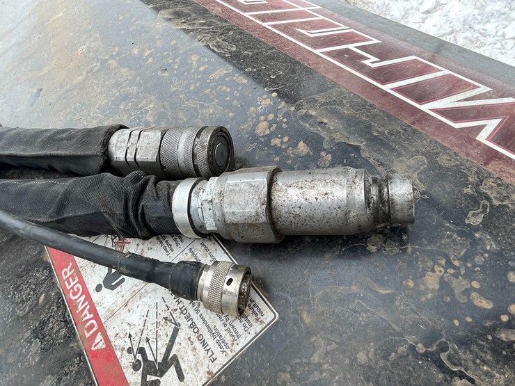 #4909-•-virnig-skid-steer-mount-72"-hydraulic-angle-broom-image-14