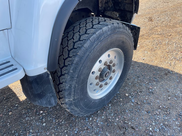 1990-ford-l8000-image-14