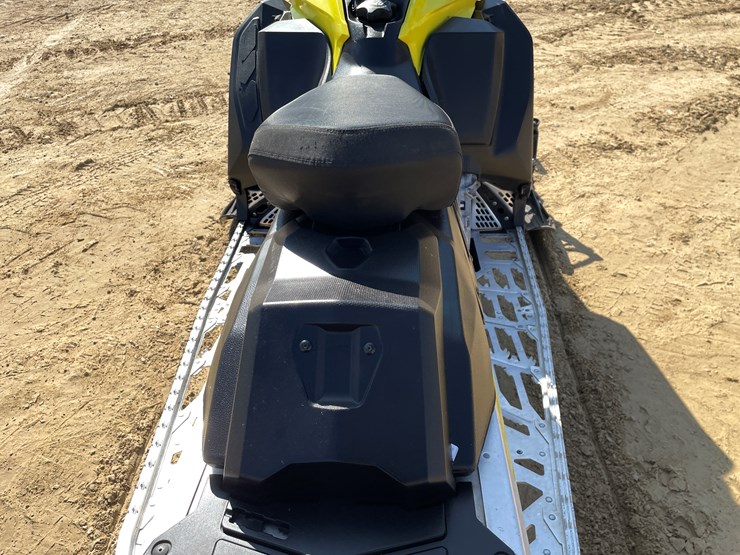 #203-•-2022-ski-doo-renegade-sport-600-efi-snowmobile-(sells-with-bill-of-sale-only)-image-19