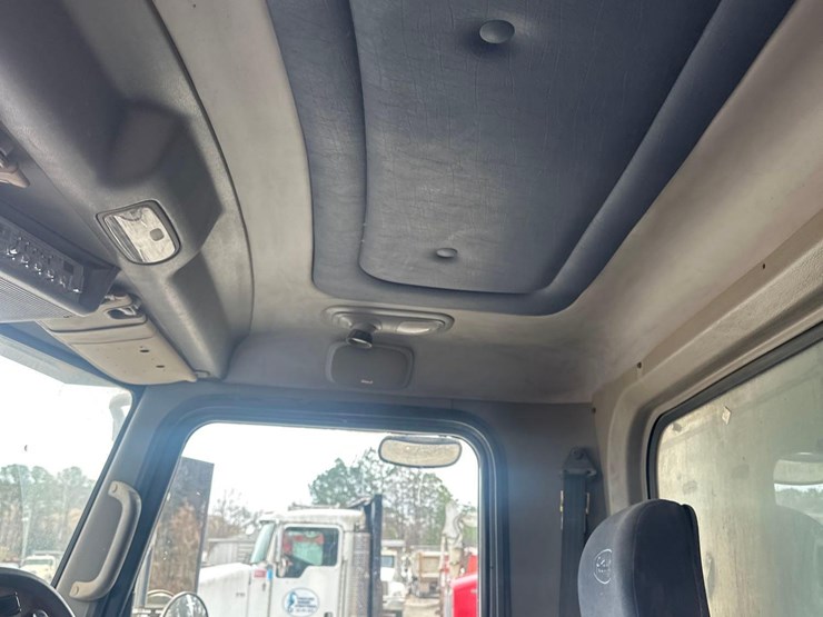 2007-peterbilt-357-image-23