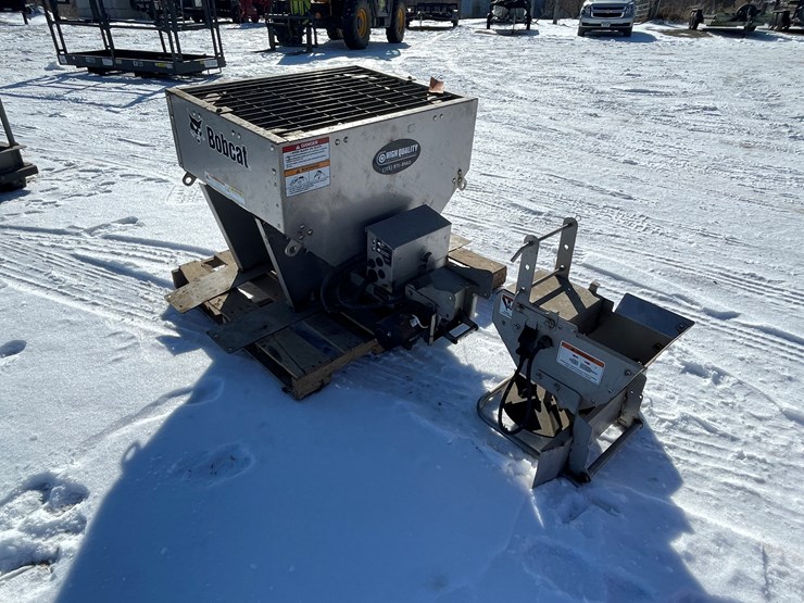 #4945-•-bobcat-mi-spreader-sp13-salter-attachment-image-2