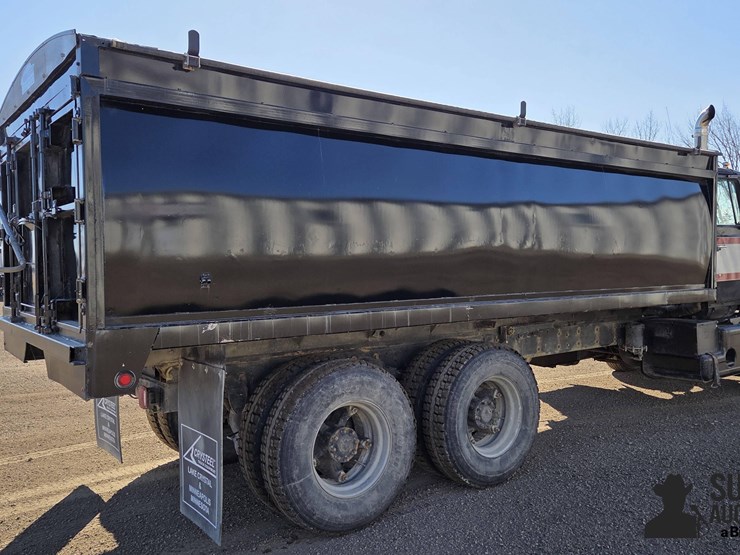 1982-ford-lnt9000-image-5