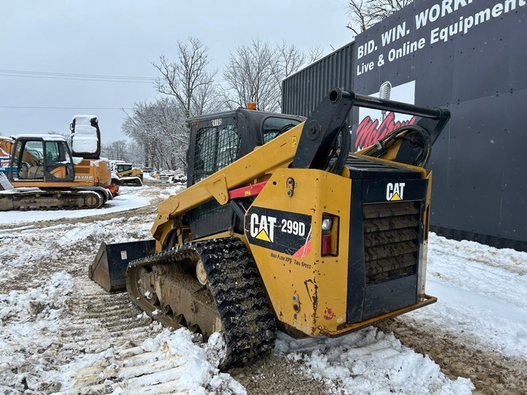 2015-caterpillar-299d-image-2