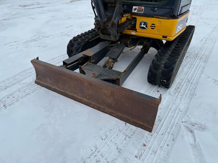 2018-deere-35g-image-28