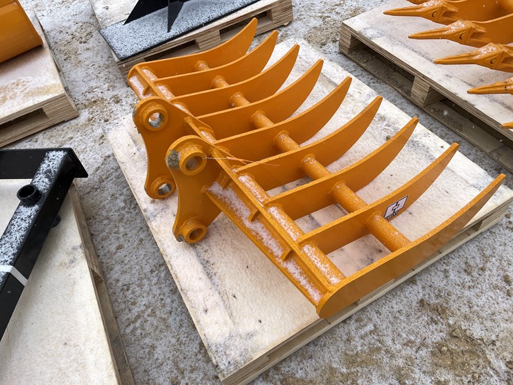 caterpillar-305-image-4