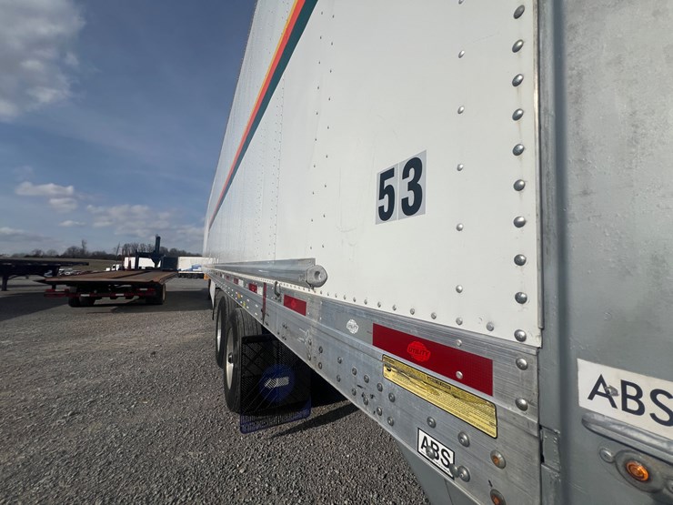 2021-utility-van-image-18