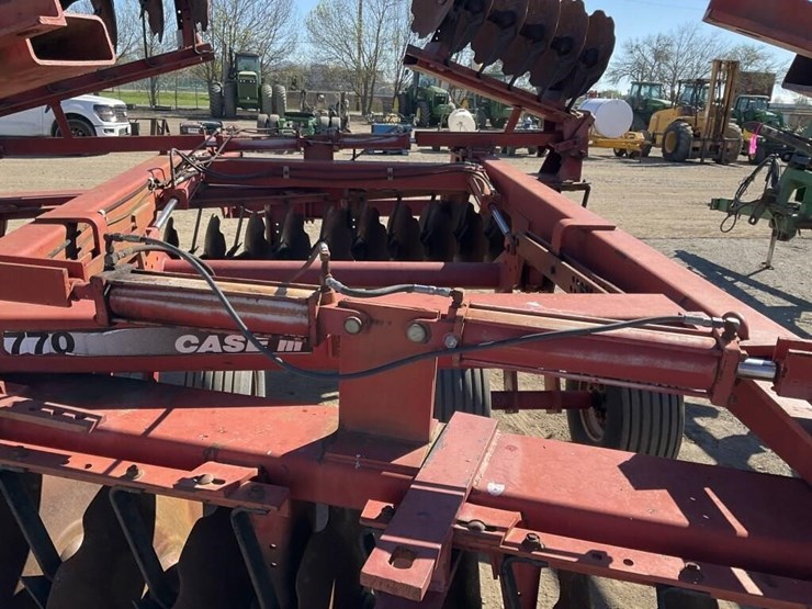 case-ih-770-image-7