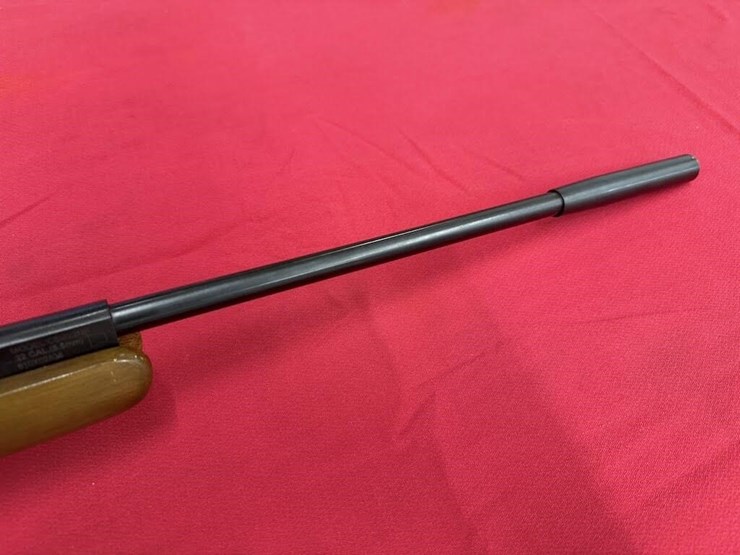 crossman-titan-gp-air-rifle-image-2