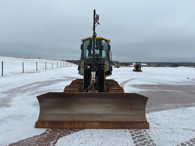 deere-650k-xlt-image-2