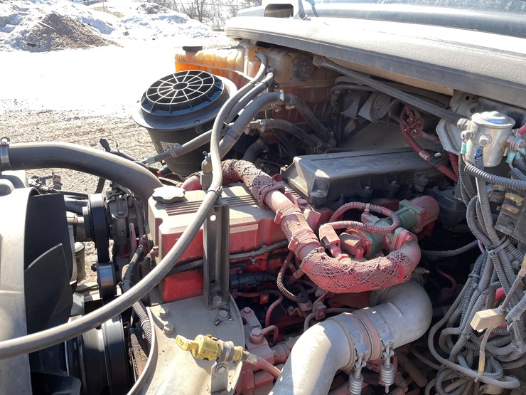 #1465-•-2013-freightliner-asphalt-truck-(has-mn-title)-image-10