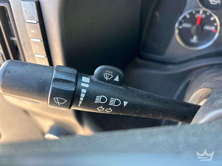 2015-chevrolet-express-2500-image-14