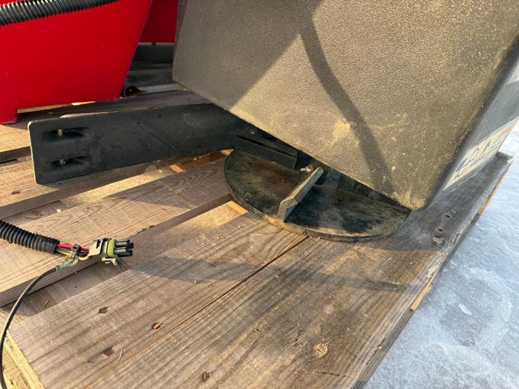 #113-•-lot-113-image-8