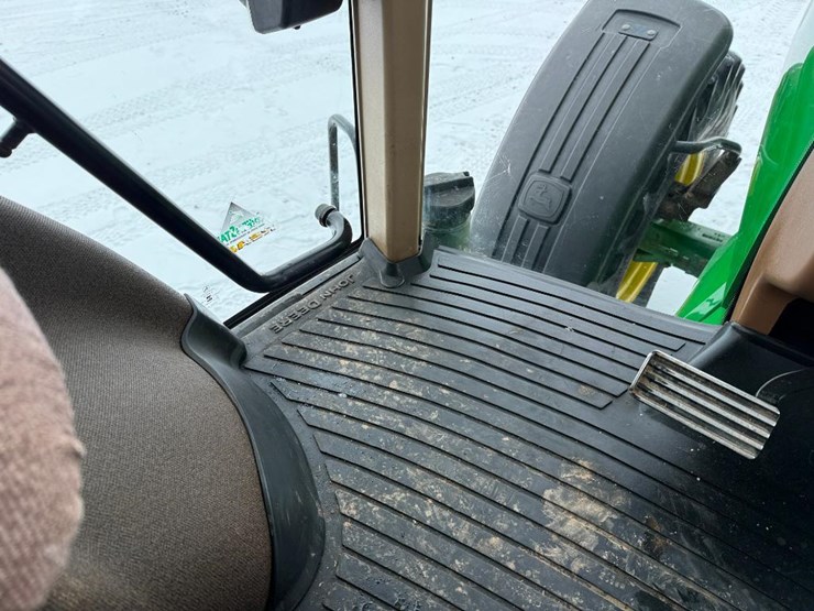john-deere-7820-image-70