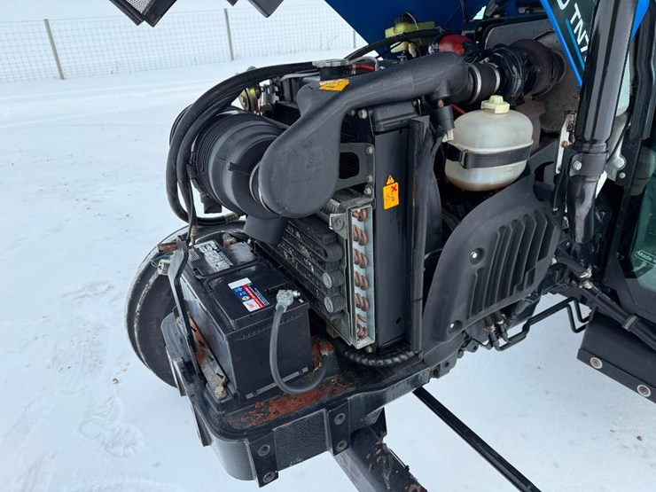 new-holland-tn75d-image-36